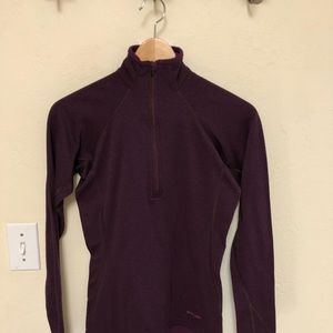 Patagonia women’s capilene 1/4 zip baselayer